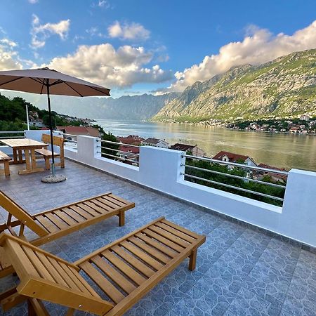 House With Big Terrace And Beautiful Sea View Vila Kotor Exterior foto