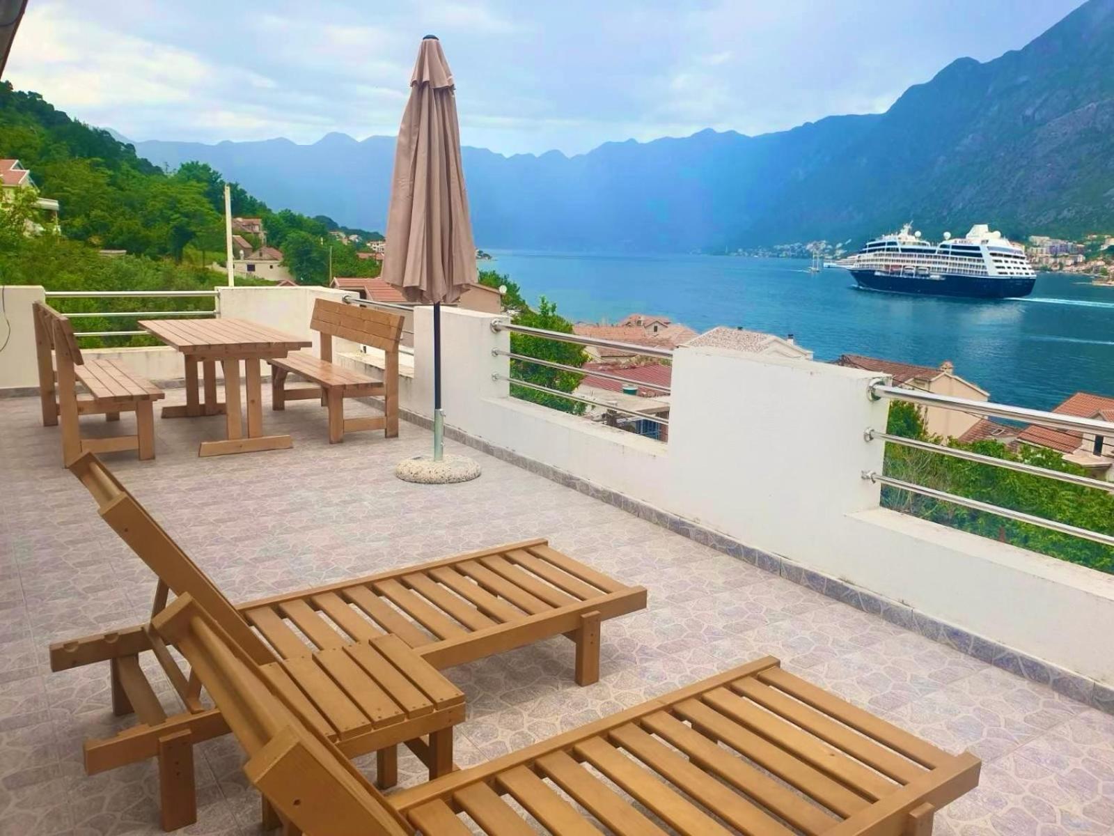 House With Big Terrace And Beautiful Sea View Vila Kotor Exterior foto