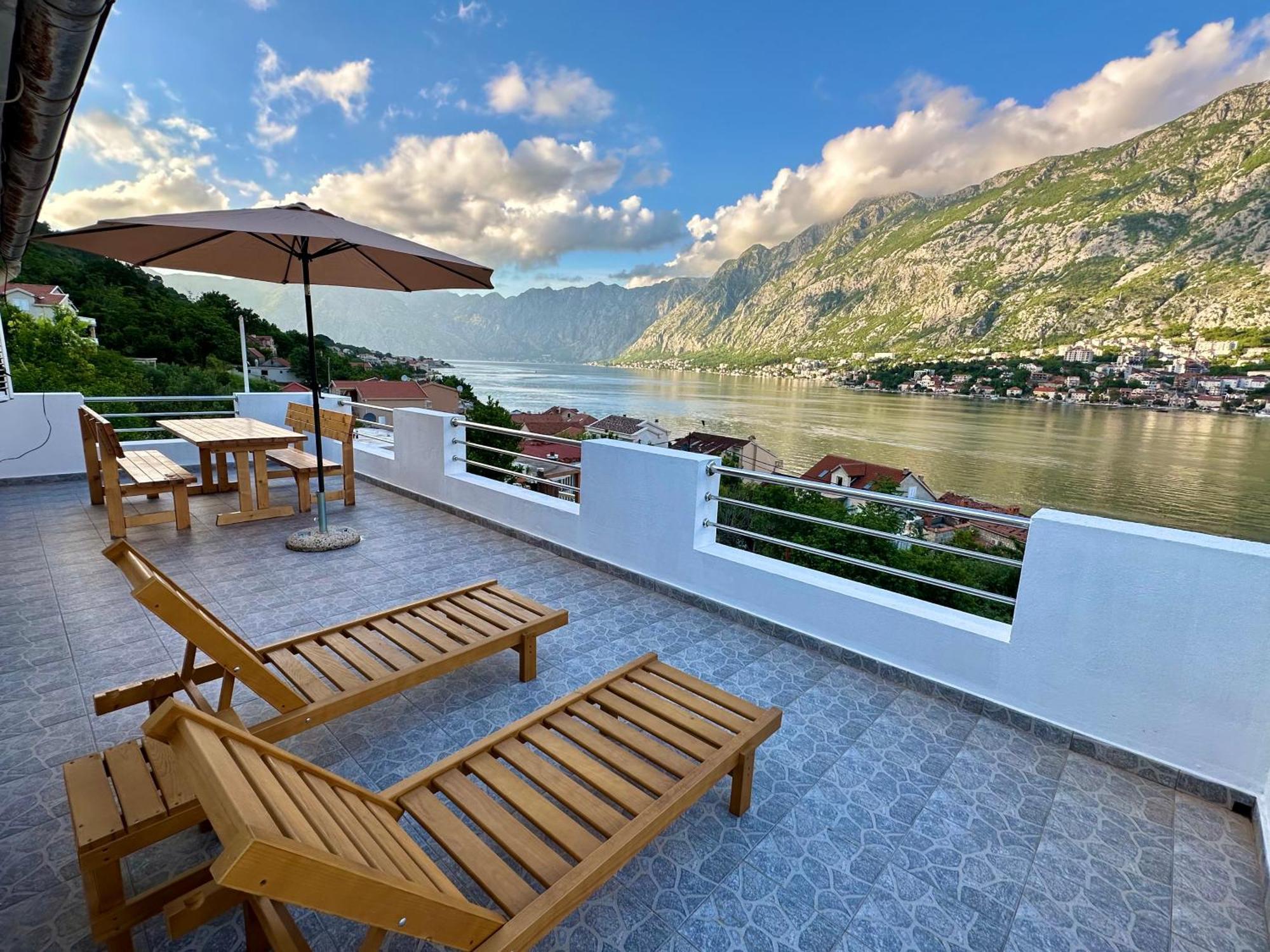 House With Big Terrace And Beautiful Sea View Vila Kotor Exterior foto