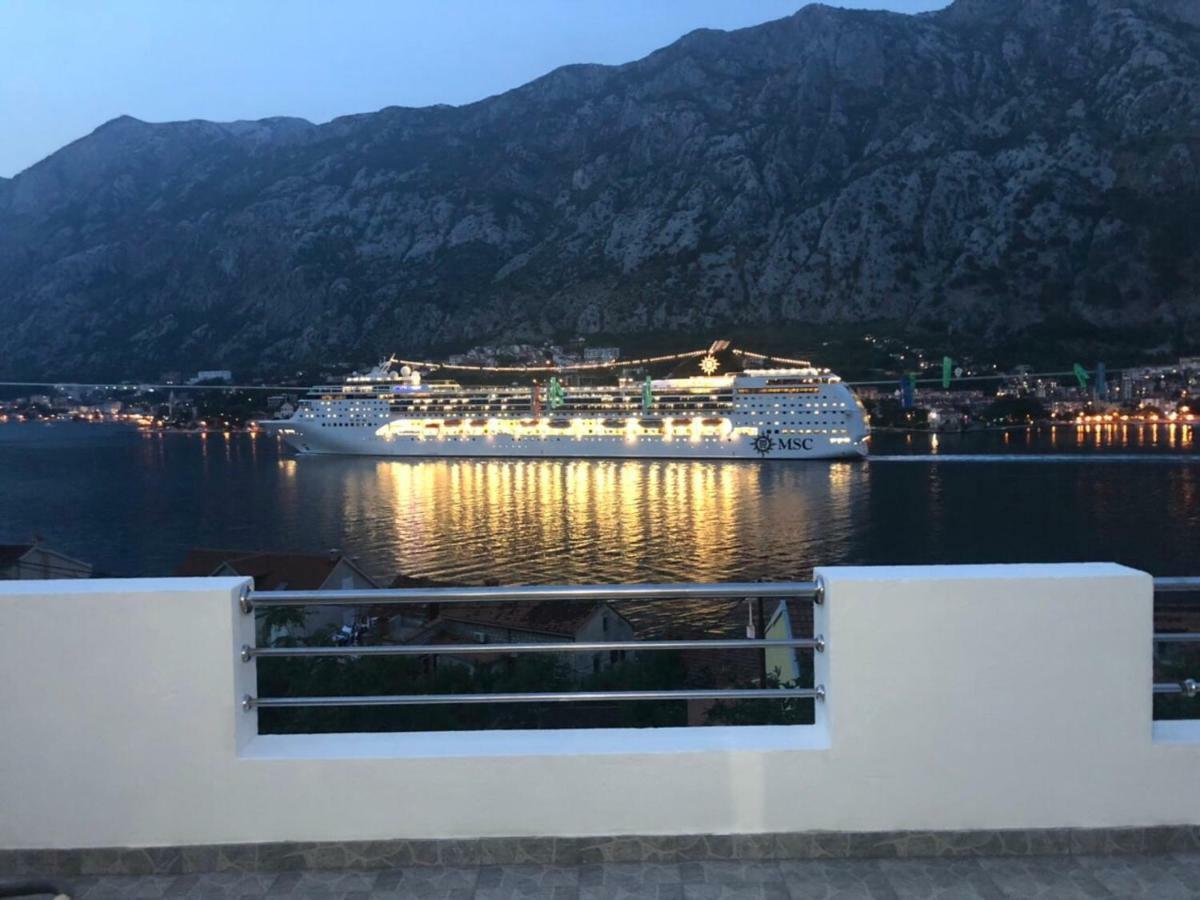 House With Big Terrace And Beautiful Sea View Vila Kotor Exterior foto